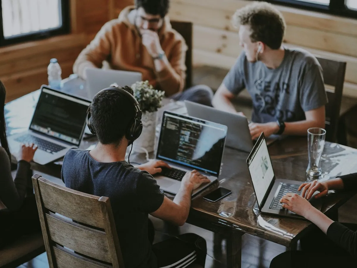 Fireflies.ai Alternative: 7 Meeting Note Tools (2026)